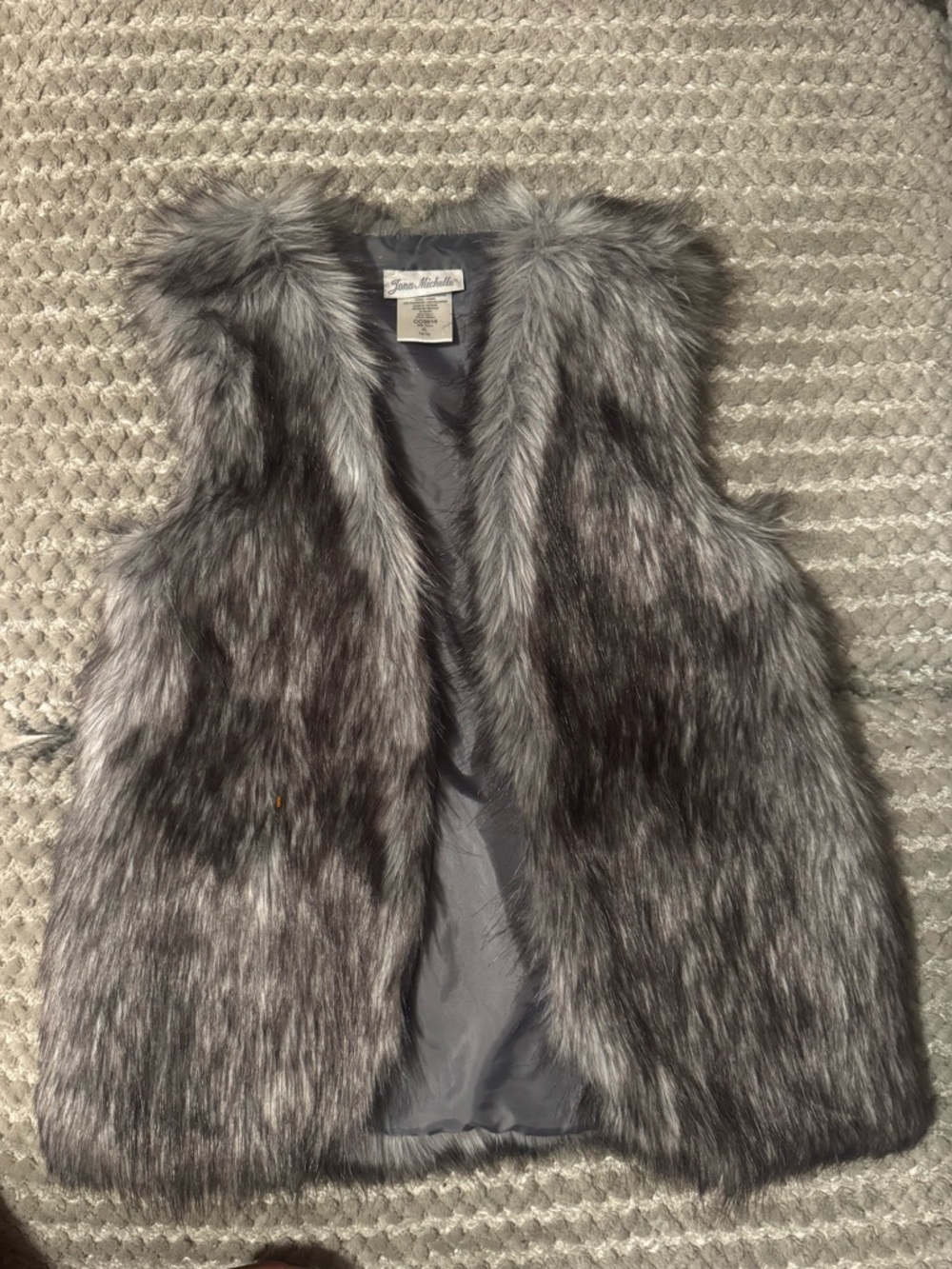 Jona Michelle Girls Faux Fur Vest in Gray and Black size xl 14/16